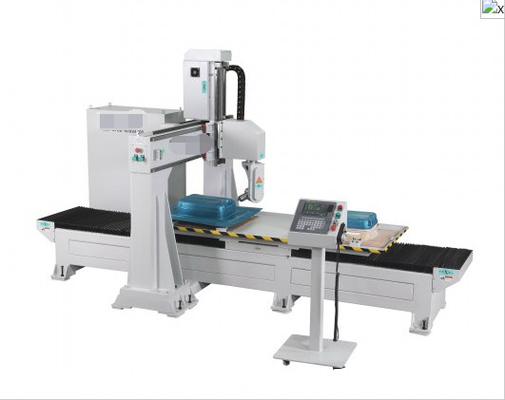 Punching &amp; cutting machine for luggage case supplier