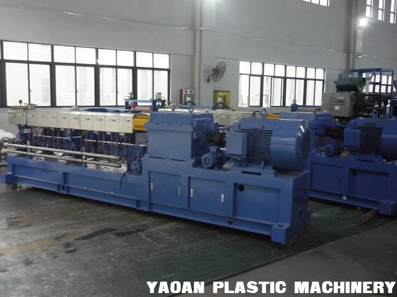 Compounding parallel co-rotation twin screw extruder supplier