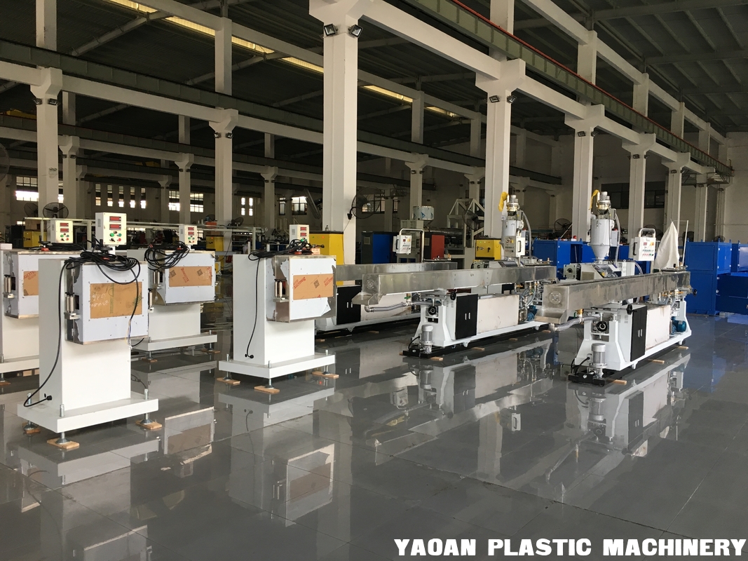 Plastic Medical Tubes Extrusion Machine, Medical Pipe Production Line, PVC PE Tubes Making Machine supplier