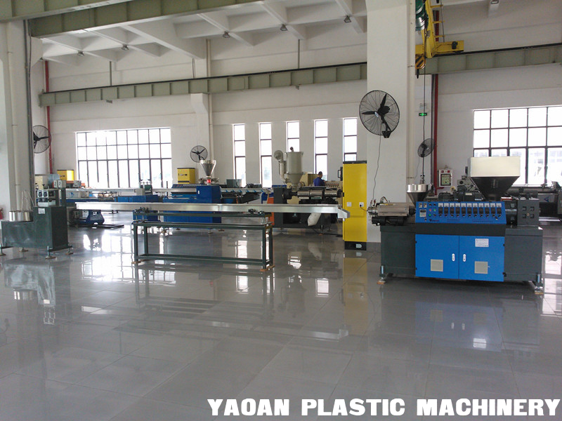 AF-55MM 3 Colors PP PVC PE Rattan Extrusion Machine , Plastic Rattan Making Machine supplier